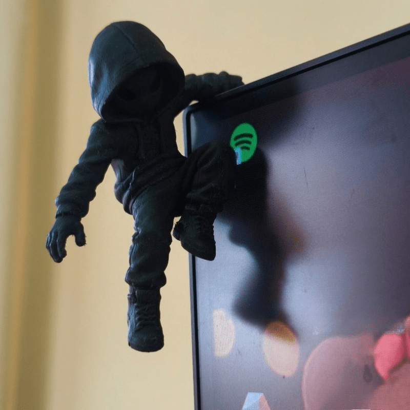 Retro Gaming Gadgets - Statuetta Mini Alien con Cappuccio per