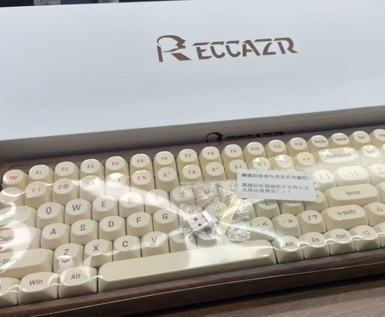 Tastiera Meccanica Personalizz - Retro Gaming Uk recensione e prezzo