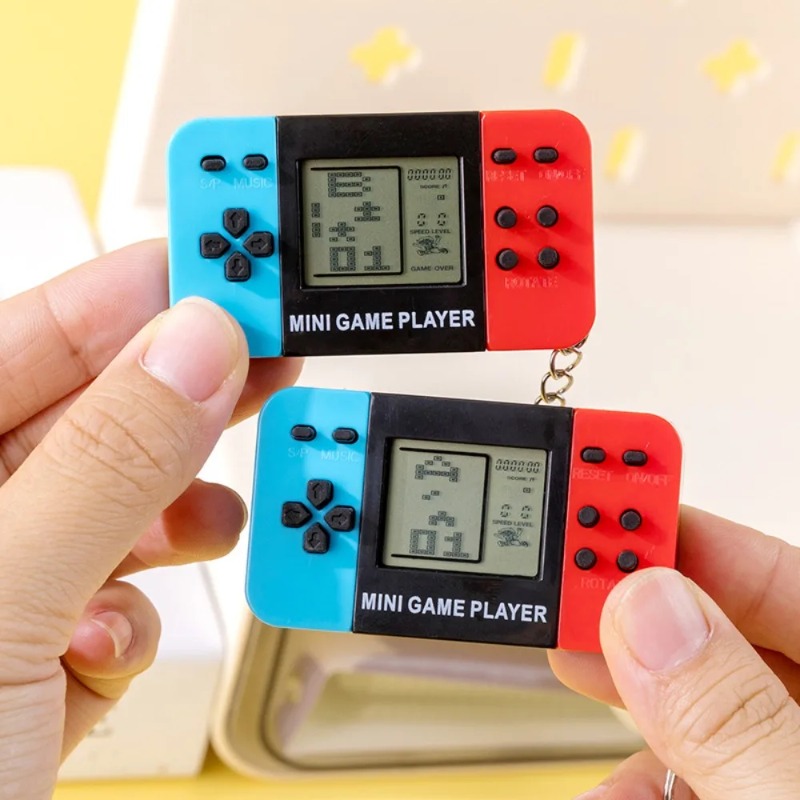 Console di Gioco Elettronica P - Retro Gaming Keychain recensione e prezzo
